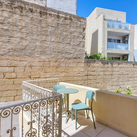 New To The Market - 4br In By Sf Homes דירה