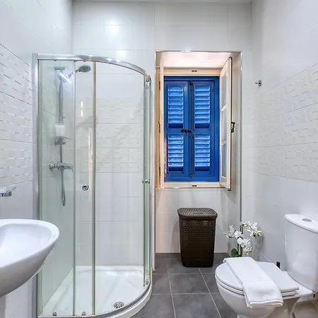 New To The Market - 4br In By Sf Homes דירה *