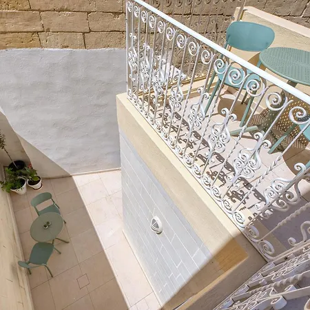 New To The Market - 4br In By Sf Homes * סליאמה