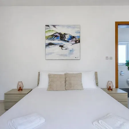 דירה New To The Market - 4br In By Sf Homes סליאמה