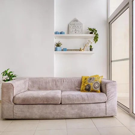 New To The Market - 4br In By Sf Homes דירה