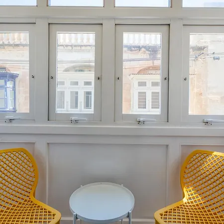 New To The Market - 4br In By Sf Homes סליאמה