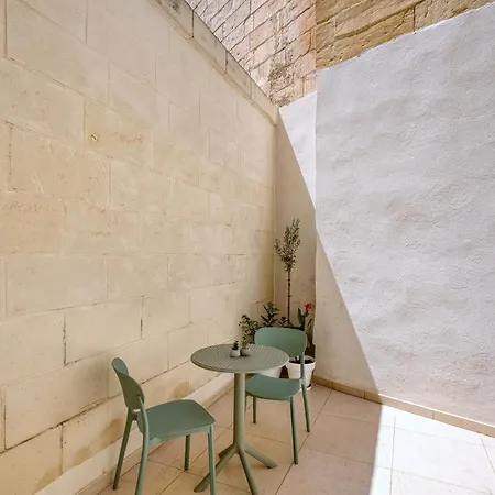 דירה New To The Market - 4br In By Sf Homes *