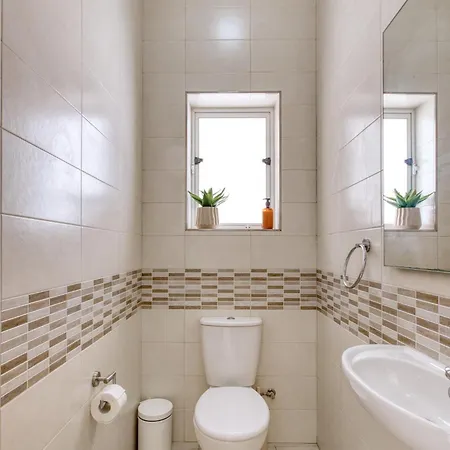 דירה New To The Market - 4br In By Sf Homes סליאמה