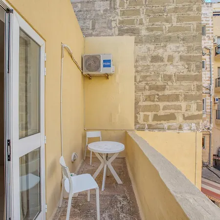 New To The Market - 4br In By Sf Homes