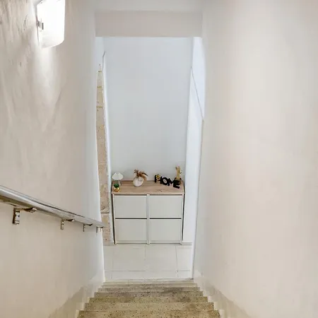 דירה New To The Market - 4br In By Sf Homes